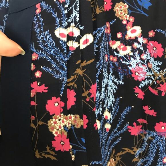 Collective Concepts Floral Print Blouse - Picture 6 of 9